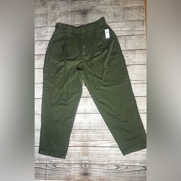 NWT Gap Cargos - Picture 9 of 11